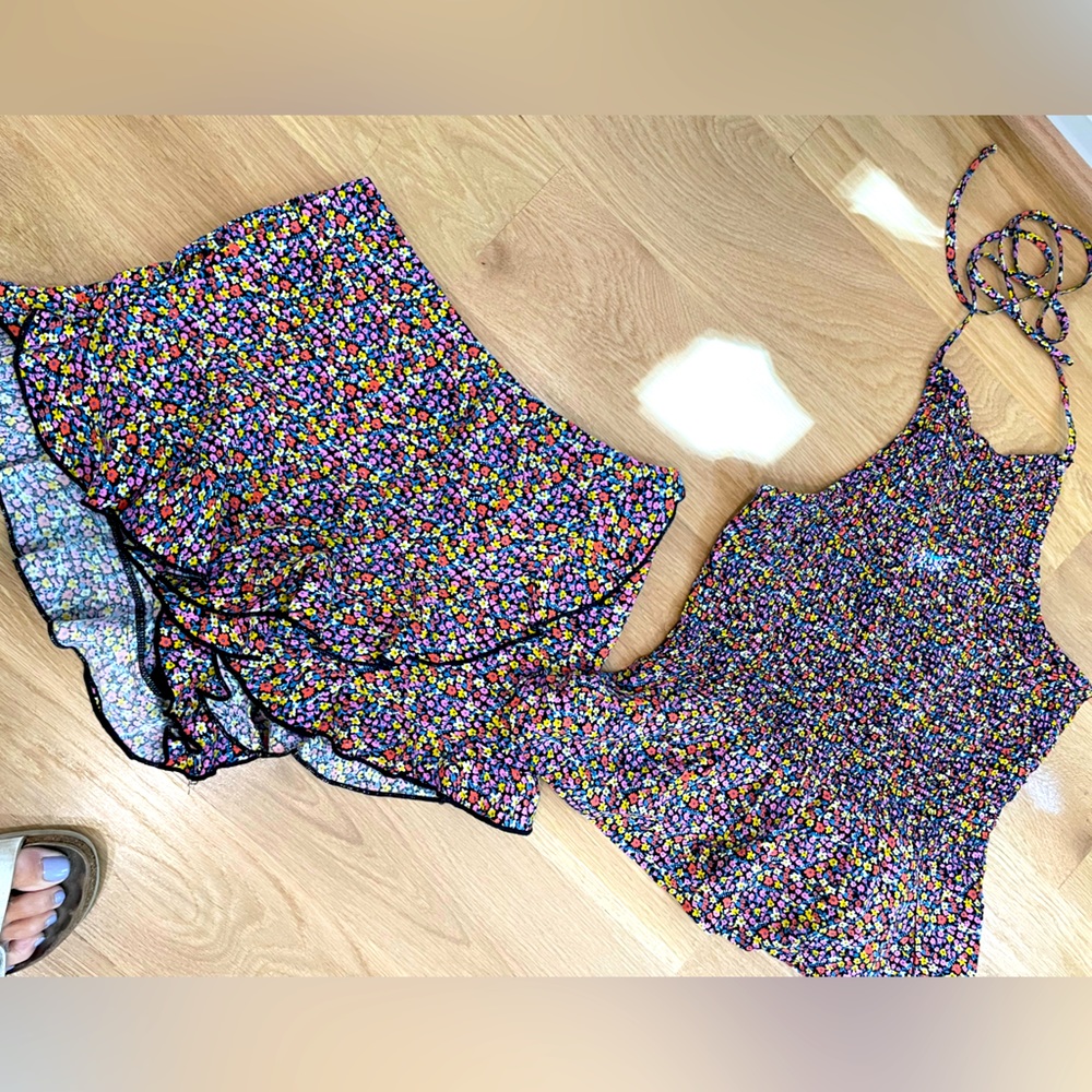 2 piece sz. XS skort and halter top